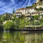 Oree Du Chateau : Maison De Charme Avec Piscine Chauffée Dans * Beynac-et-Cazenac