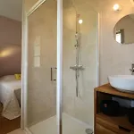 Oree Du Chateau : Maison De Charme Avec Piscine Chauffée Dans *