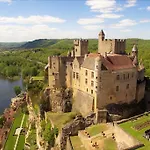 Oree Du Chateau : Maison De Charme Avec Piscine Chauffée Dans *