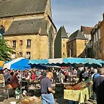 Oree Du Chateau : Maison De Charme Avec Piscine Chauffée Dans Beynac-et-Cazenac