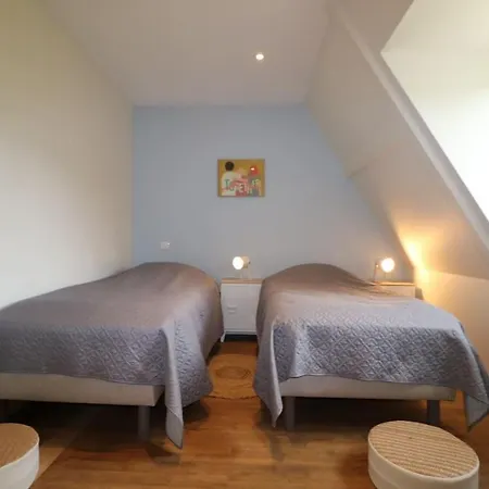 Oree Du Chateau : Maison De Charme Avec Piscine Chauffee Dans Feriehus
