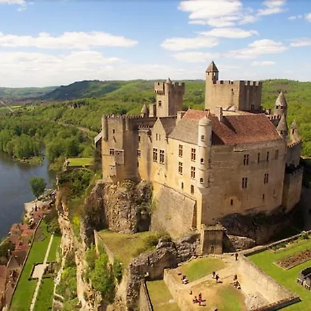Oree Du Chateau : Maison De Charme Avec Piscine Chauffee Dans *