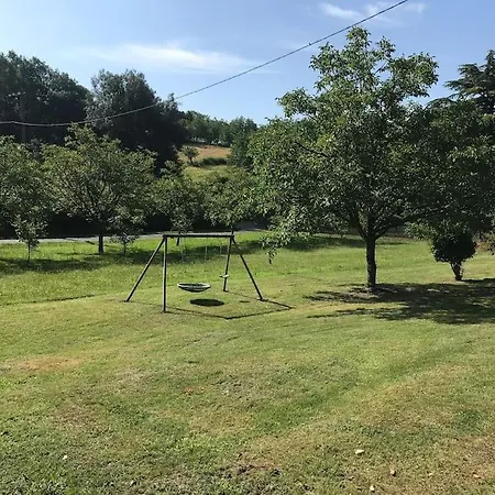Oree Du Chateau : Maison De Charme Avec Piscine Chauffee Dans Feriehus *