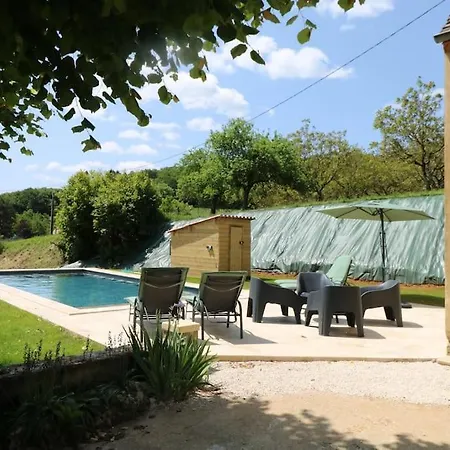 Oree Du Chateau : Maison De Charme Avec Piscine Chauffee Dans Feriehus *