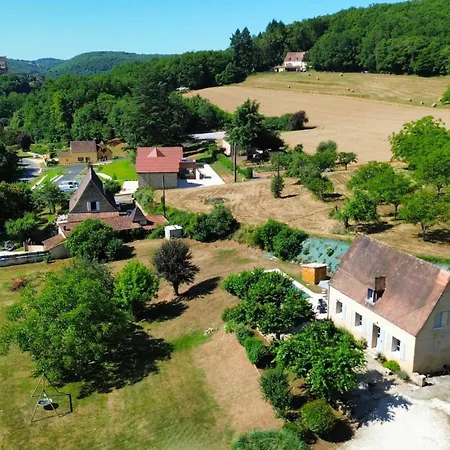 Casa vacanze Oree Du Chateau : Maison De Charme Avec Piscine Chauffée Dans Beynac-et-Cazenac