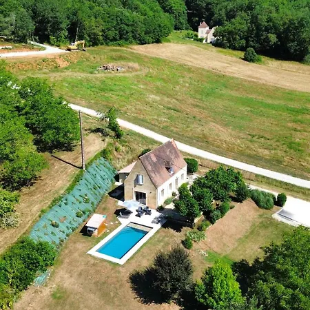 Casa vacanze Oree Du Chateau : Maison De Charme Avec Piscine Chauffée Dans