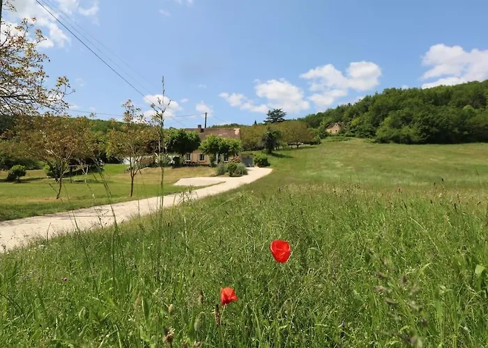 Oree Du Chateau : Maison De Charme Avec Piscine Chauffee Dans בית נופש