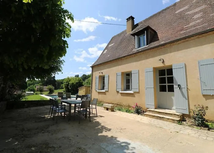 Oree Du Chateau : Maison De Charme Avec Piscine Chauffee Dans * ביינאק-אה-סאזנאק