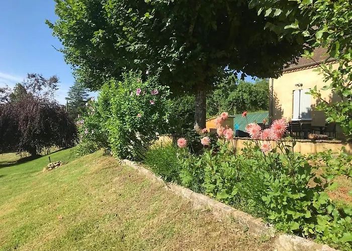 Oree Du Chateau : Maison De Charme Avec Piscine Chauffee Dans * ביינאק-אה-סאזנאק